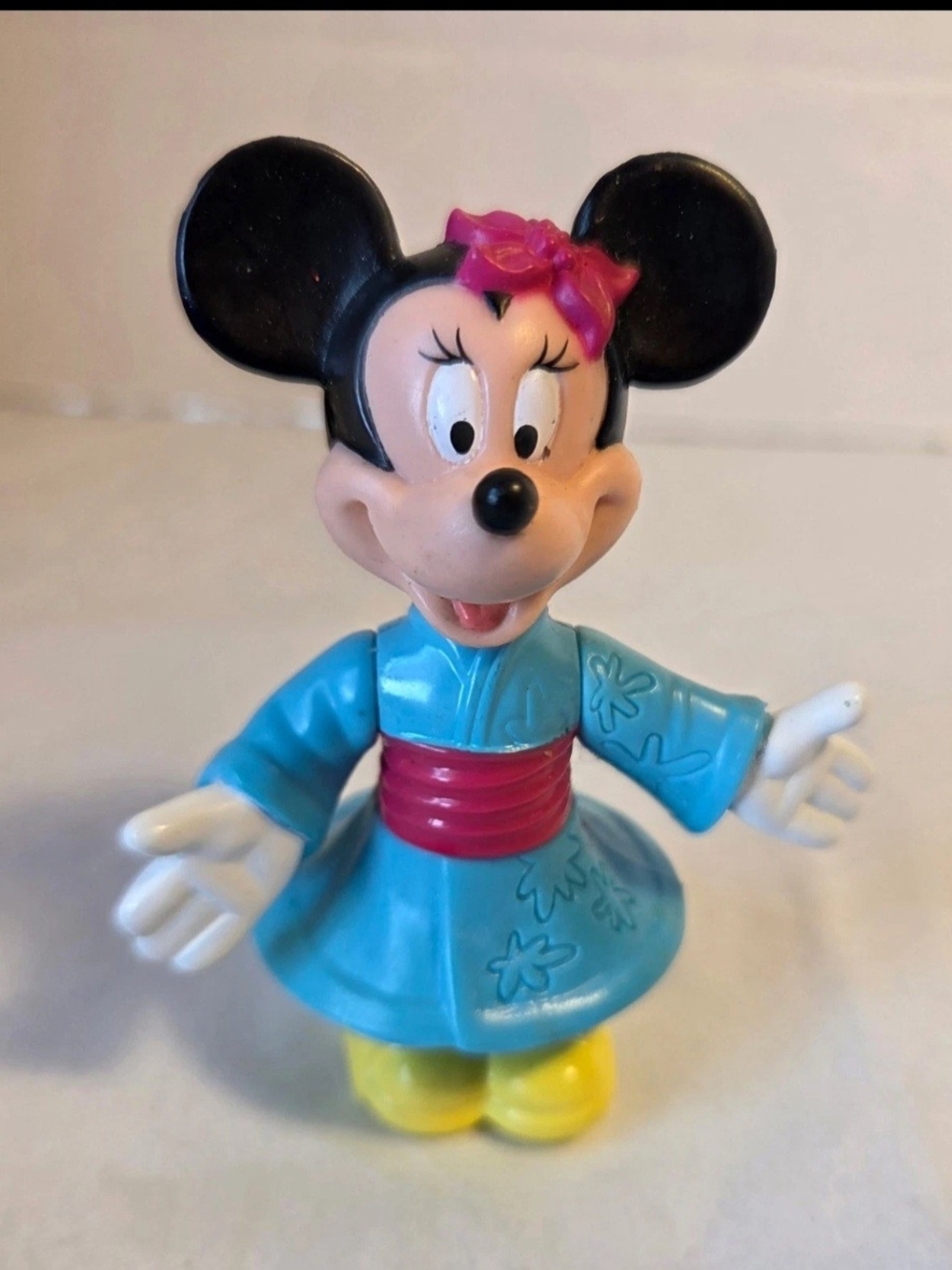 Epcot Center Disney Minnie Mouse Blue Kimono Toy Figure 3.25"